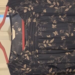 LC Lauren Conrad Navy Floral Blouse Sz M